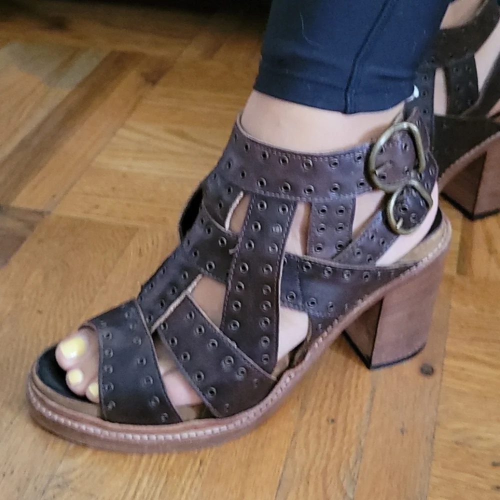 AREA FORTE  Stacked Strappy Buckle Heel 39